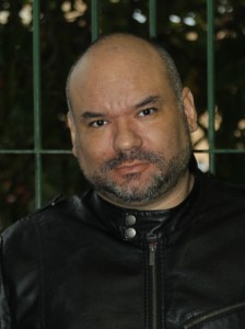 O autor André Vianco
