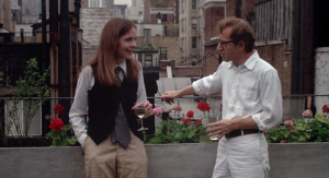 Annie (Diane Keaton) e Alvy (Woody Allen) vivem um romance de ecos intelectuais