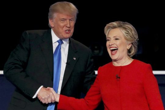 Donald Trump e Hillary Clinton durante debate em 2016. Foto: REUTERS/Mike Segar