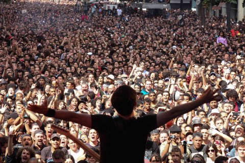 Titãs levantaram a plateia na VIrada Cultural (FOTO DANIEL TEIXEIRA/AE)