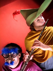 Marcelo e Paula Zurawski, em cena de O Flautista de Hamelin