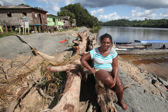 Dona Antônia Laranjal, moradora da Comunidade São José do Jari, 2013. A comunidade fica numa das margens do Rio Jari/AP