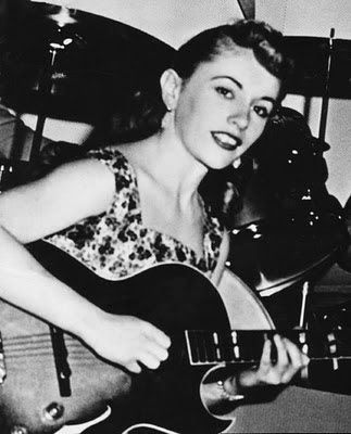 Em 1958, Carol tocou a guitarra na gravação de La Bamba, com Ritchie Valens.