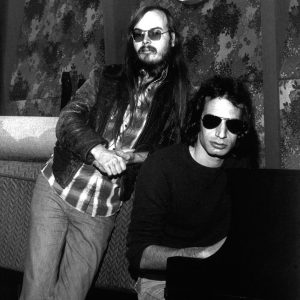 Walter Becker (esq) e Donald Fagen em 1977, durante as gravações de Aja.